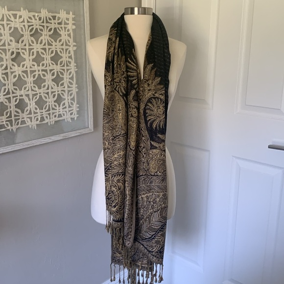 Pashmina shawl black and tan/gold - Picture 5 of 6